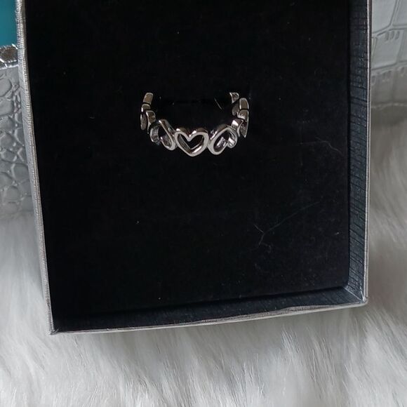 Sterling Silver Intertwined Hearts Band Ring - Size 7 & 8 - Picture 9 of 12